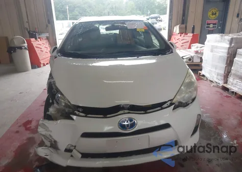 2013 Toyota Prius C One из США, поврежденный, VIN JTDKDTB34D1550680